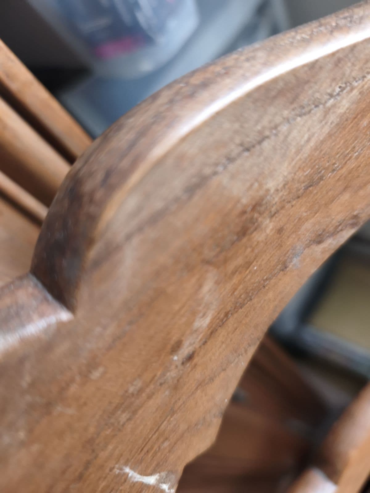 Objet d'art — C'est une chaise dans mon salon 4