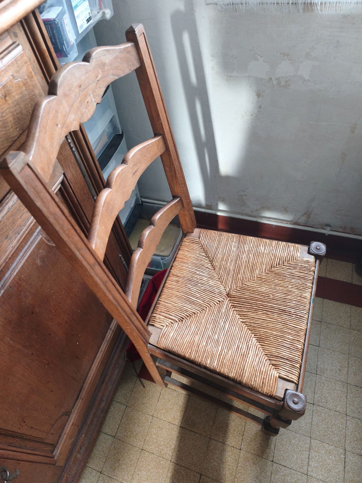 Objet d'art — C'est une chaise dans mon salon