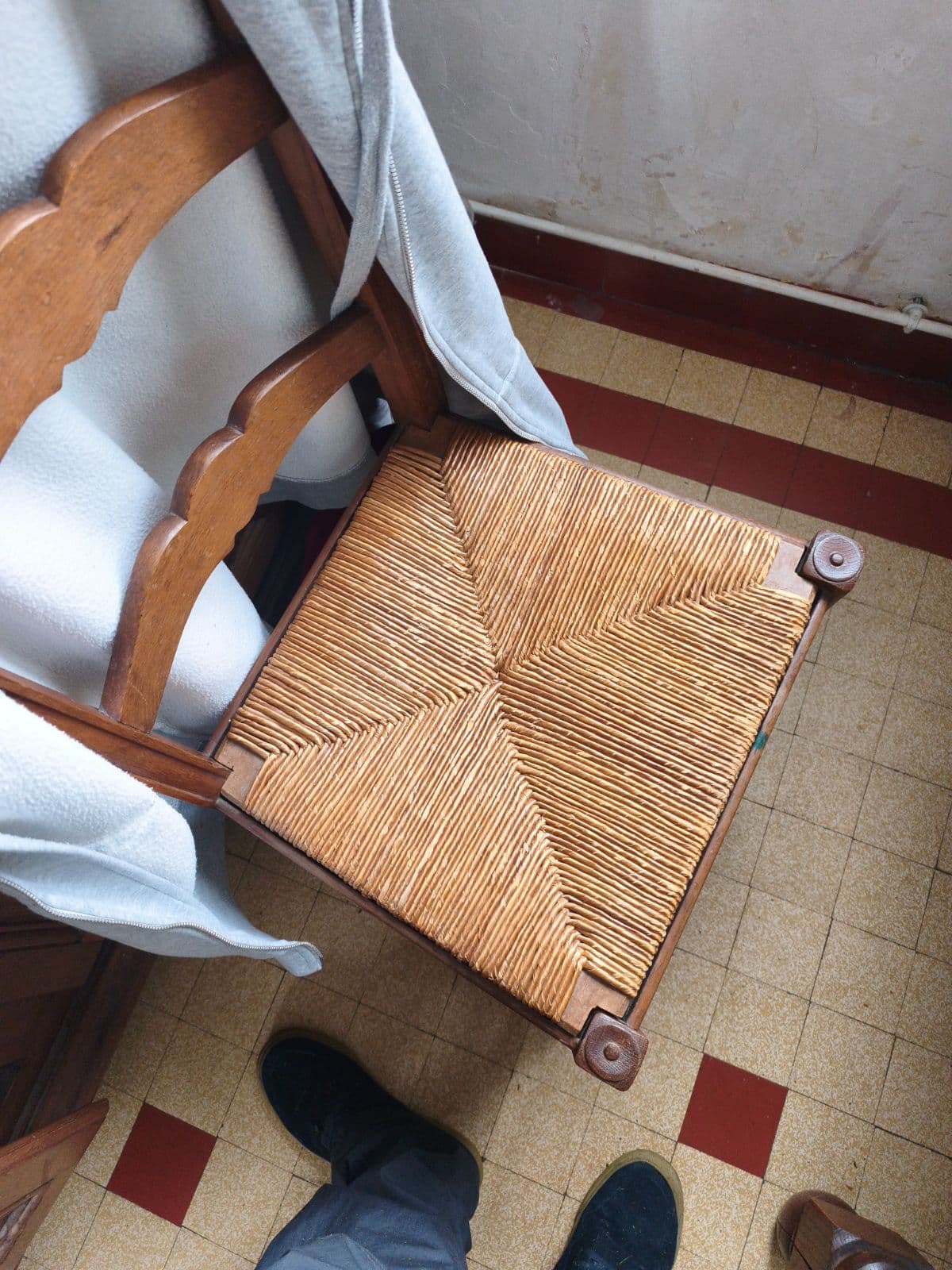 Objet de collection — C'est une chaise dans la cuisine